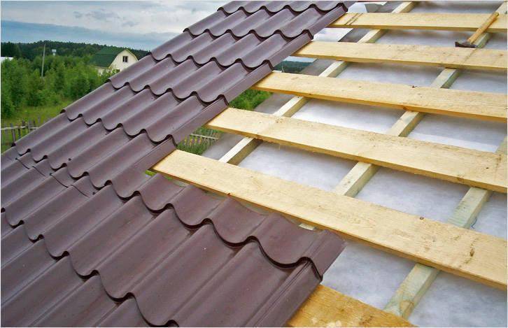 Покрытие крыши металлочерепицей - стоимость монтажа металлочерепицы в Москве
